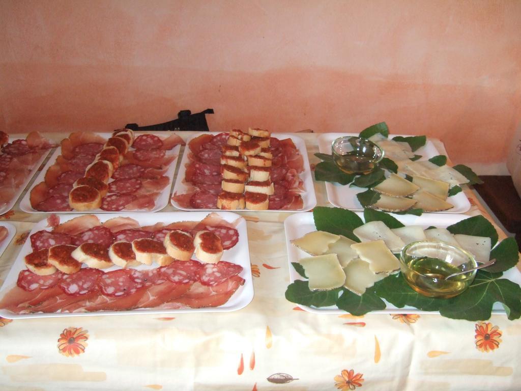 Agriturismo Relais Poggio Primo Borro Luaran gambar